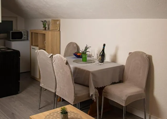 Apartman Nevistic View *